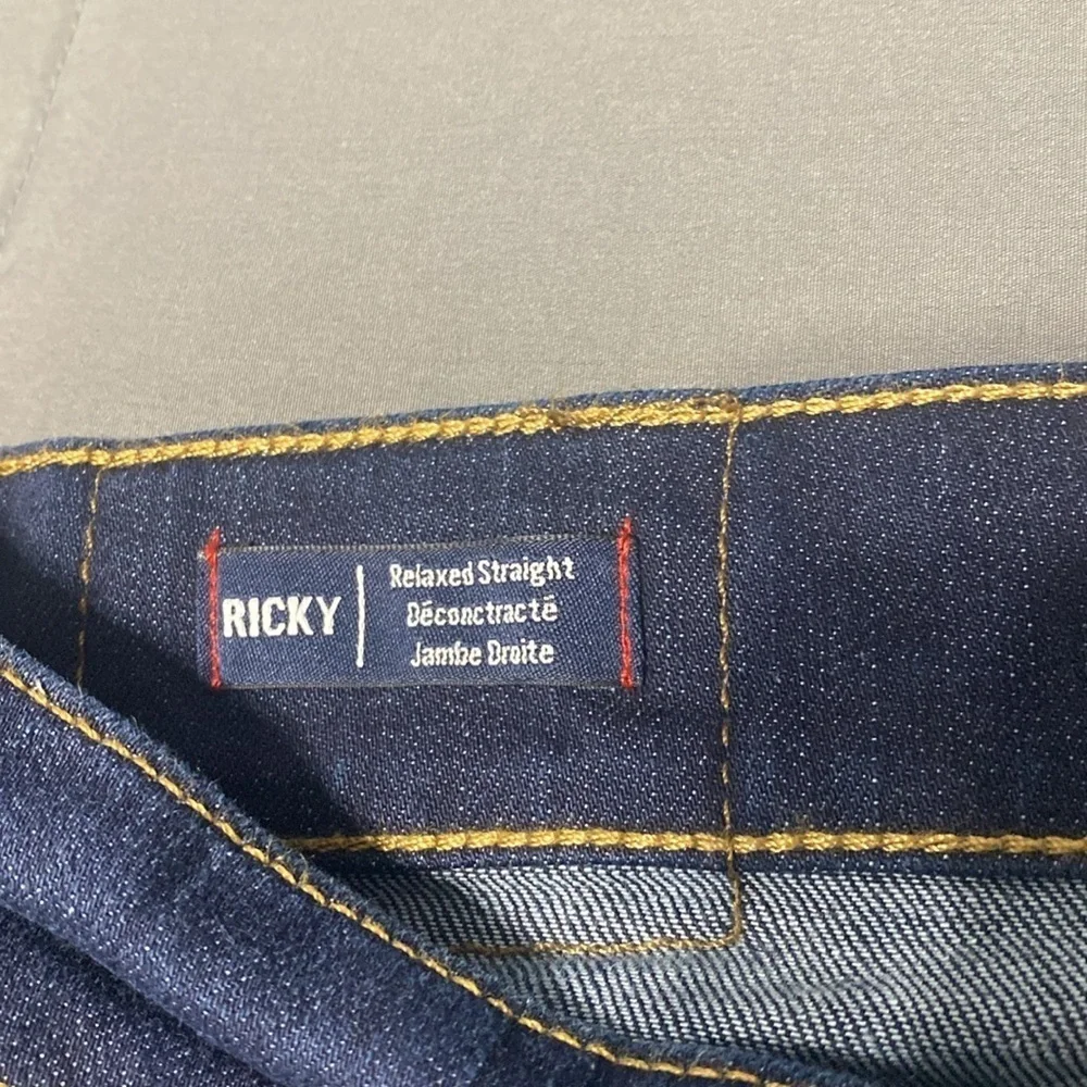 True Religion Ricky relaxed straight jeans. Size 42x34